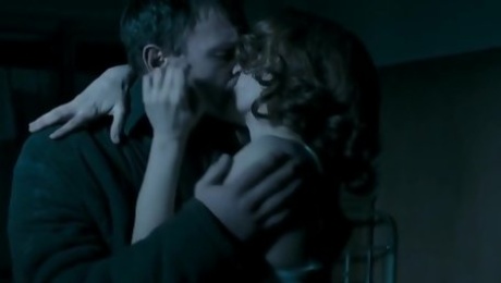Vera Farmiga, Natali Press - In Tranzit (2006)