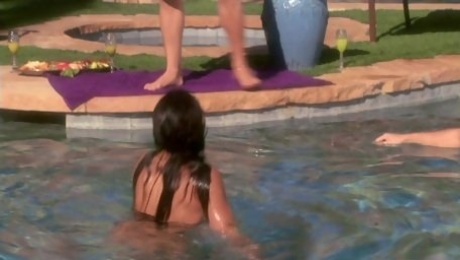 Anal sex in threesome by the pool is the favorite sex game for amazing Jayna Oso