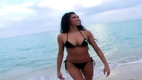 Kayla Loves To Follow Up A Swim In The Ocean With A Hot Fuck And Facial