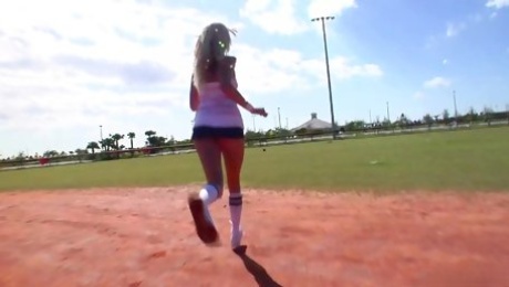 Public flashing gets put to an end once the blonde starts begging for a creampie