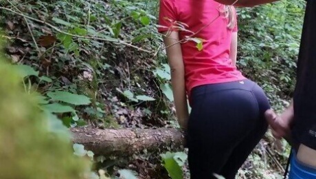She begged me to cum on her big ass in yoga pants while hiking, almost got caught