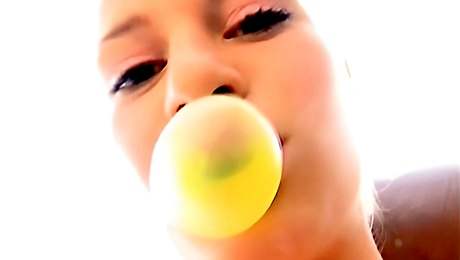 Amateur hottie gets dicked on all fours in a vintage video