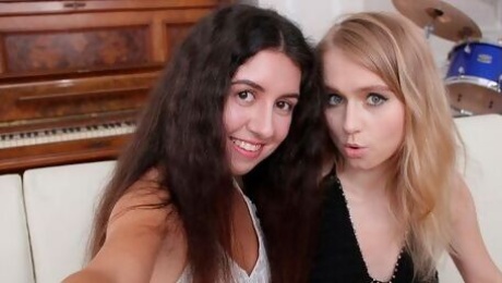 Lusty Katty and Light's doggystyle sex